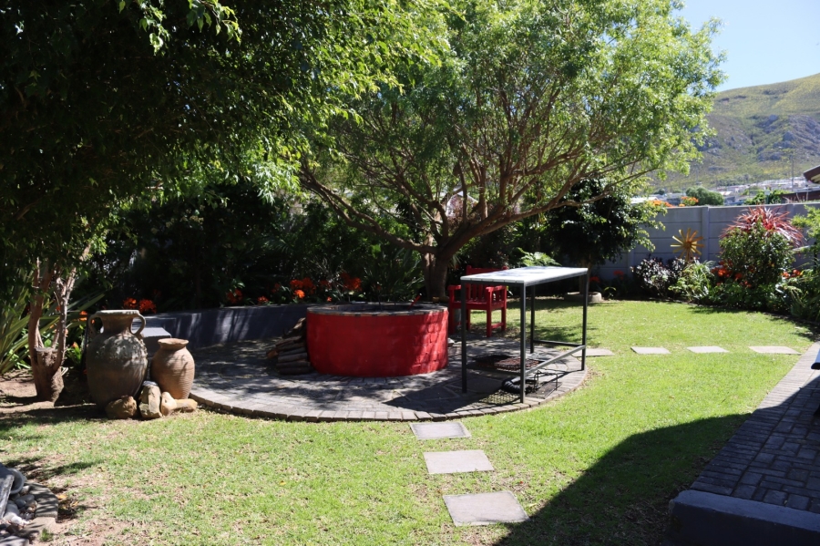 3 Bedroom Property for Sale in Kleinmond Western Cape